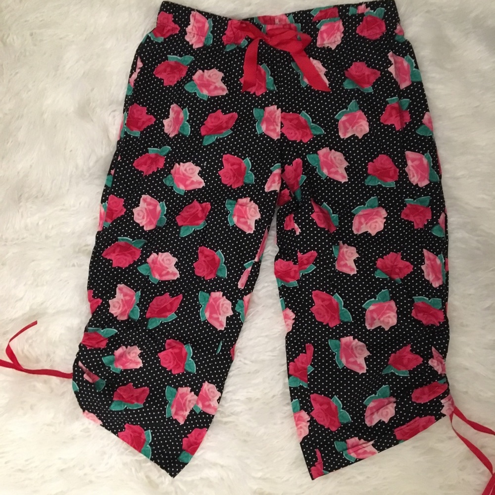 Xhilaration rose Capri PJ bottoms